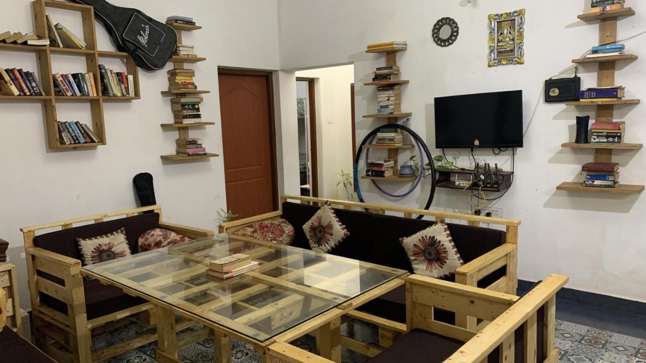 Rootsvilla Vagator - Longstays, Coworking Backpacker'S Hostel Екстериор снимка