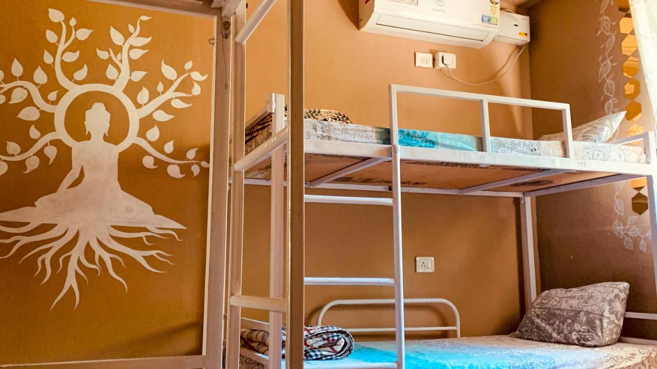 Rootsvilla Vagator - Longstays, Coworking Backpacker'S Hostel Екстериор снимка