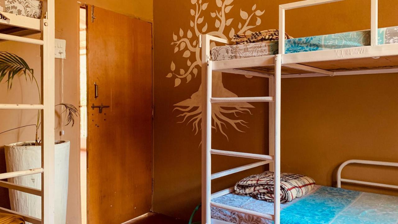 Rootsvilla Vagator - Longstays, Coworking Backpacker'S Hostel Екстериор снимка