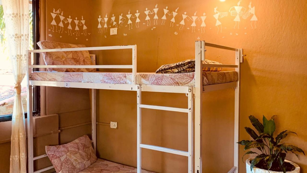 Rootsvilla Vagator - Longstays, Coworking Backpacker'S Hostel Екстериор снимка